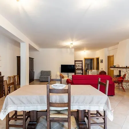 Indipendente Ampia Metratura Apartamento